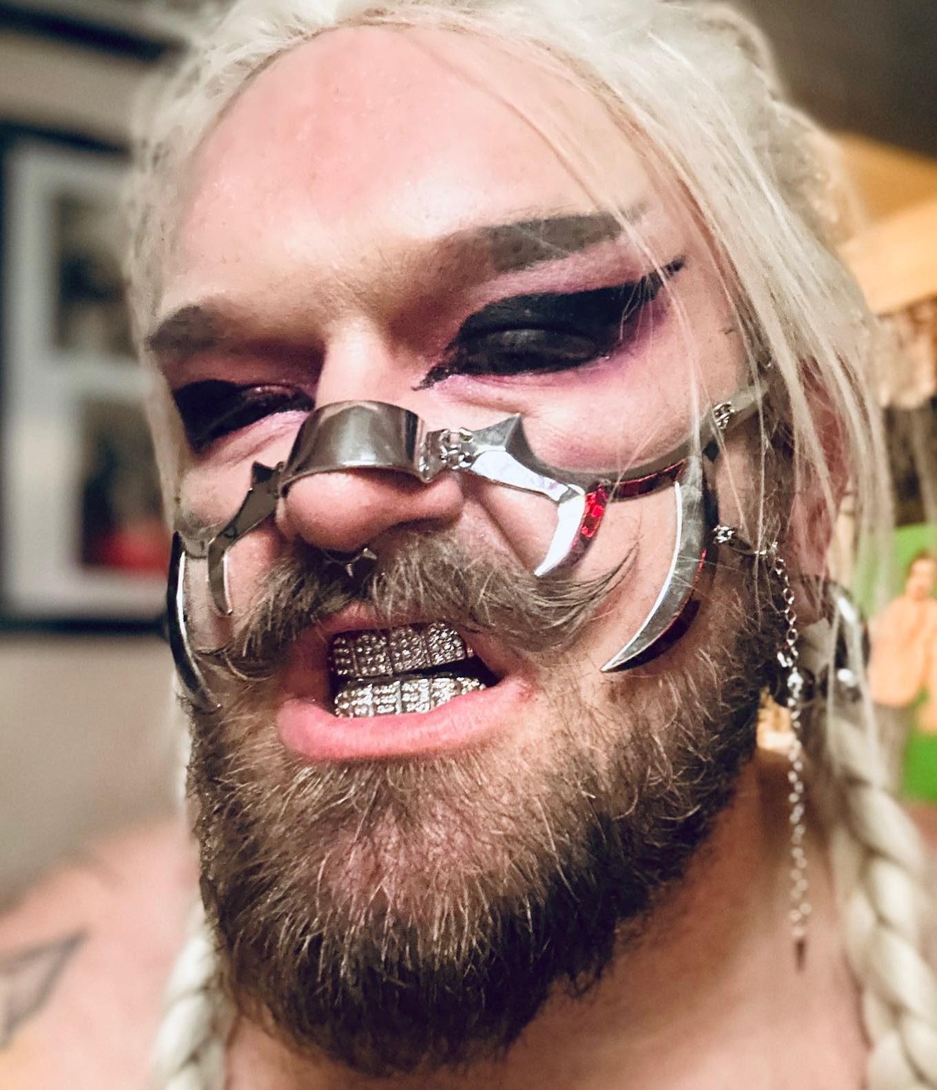 Jeff Sperber in glam-terror makeup